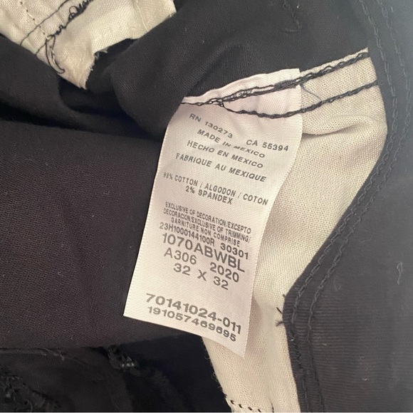 WRANGLER RELAXED FIT MENS BLACK CARGO WORKPANTS SIZE 32x32 - Picture 4 of 5